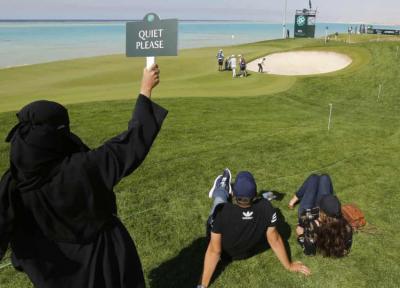 اولین مسابقه گلف زنان در عربستان سعودی، شرط: پوشیدن شلوار بلند