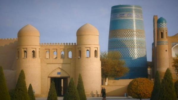 مناره فیروزه ای خیوه، نماد شهر تاریخی ازبکستان مناره فیروزه ای خیوه، نماد شهر تاریخی ازبکستان