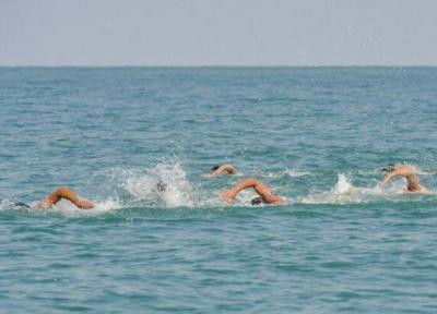 مسابقات شنای آب های آزاد در جزیره کیش شروع شد