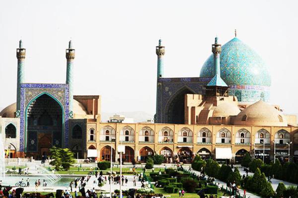 کشف آبراهه های نو 400 ساله در مسجد امام اصفهان