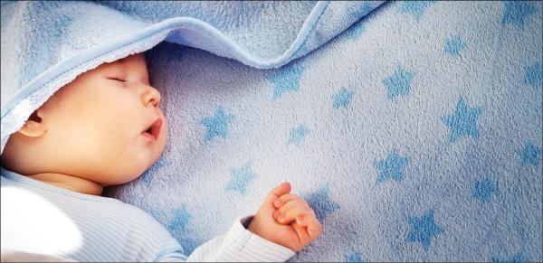 راهکارهایی مهم برای جدا کردن محل خواب کودک ، چه سنی برای آغاز خواب مستقل مناسب است؟
